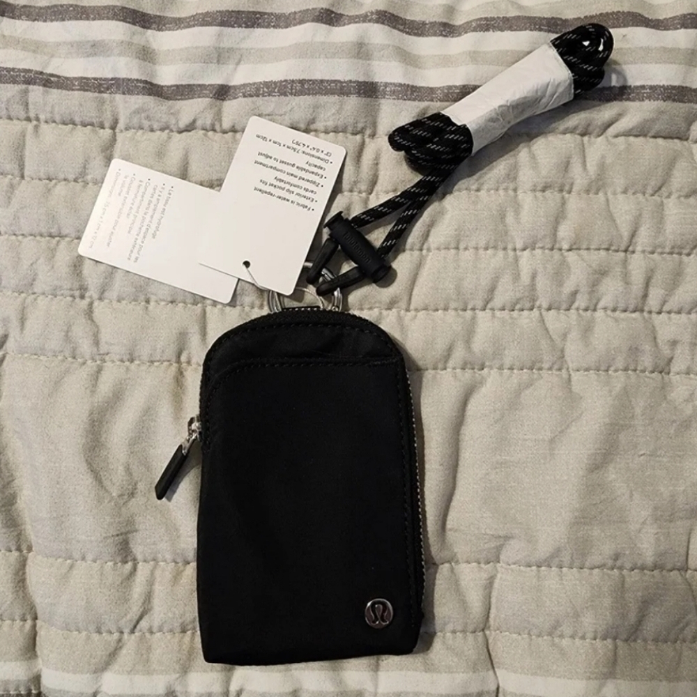 Lululemon Wearable card case black new